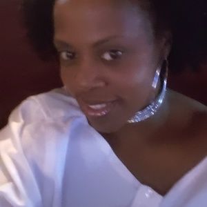 Meet your Posher, Pamela